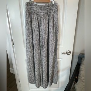 Anthropologie wide leg dressy pants.  Size 6.